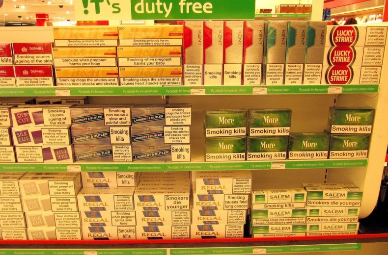 Можно ли провозить сигареты в чемодане?